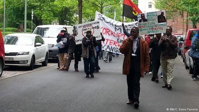 Os ex-trabalhadores na Alemanha realizaram um Mega Marcha contra Governo Angolano