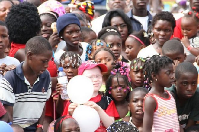 MPLA pede ao Governo respeito pelos compromissos da criança em Angola