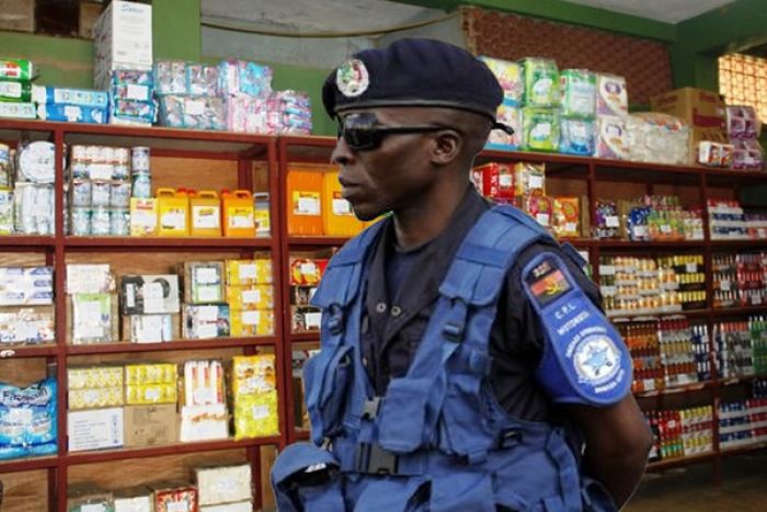 Covid-19: Detidos cinco comerciantes em Angola por especulação de preços