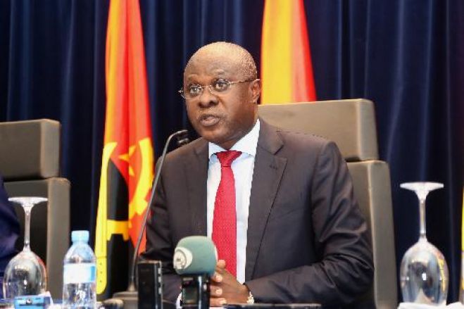 Mais de metade do Orçamento 2020 de Angola é para pagar dívida pública, diz Governo