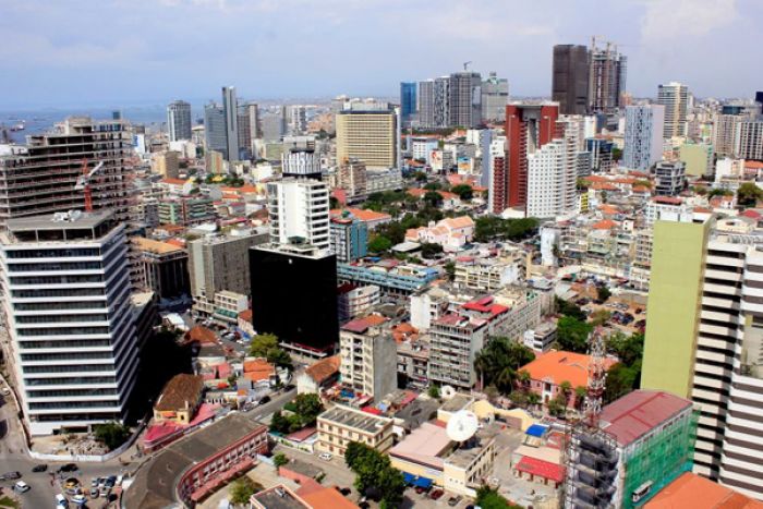 Angola entre os três países com mais dívida
