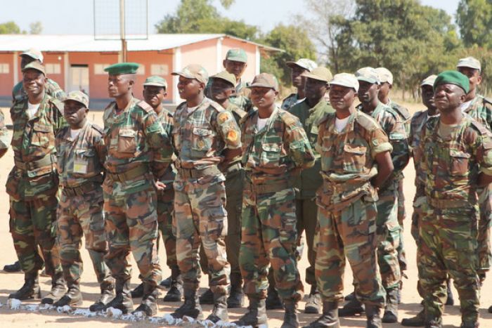 Covid-19: Militares angolanos em prontidão para impedir transgressão ao estado de emergência