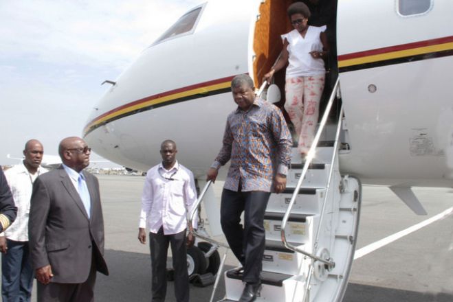 Férias de João Lourenço em Moçambique são sinal de aproximação com Angola - analistas