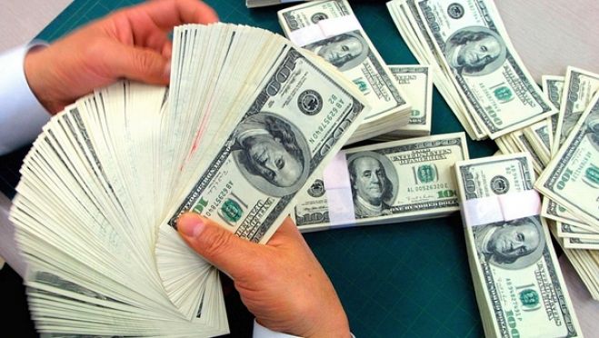 Angola com menos 14 bilhões de dólares