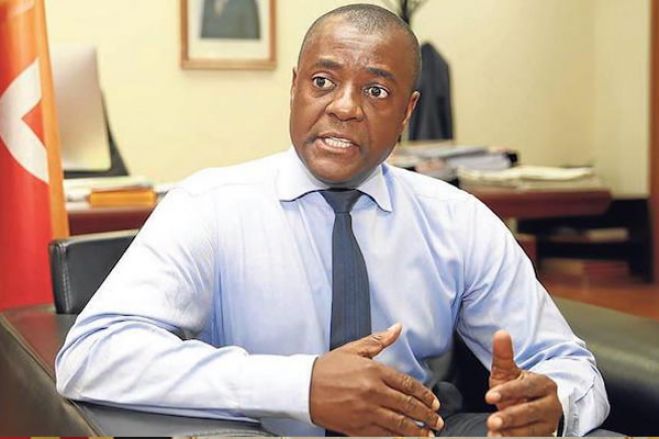 Ex-ministro da Economia critica contratação da Elisal para limpeza de Luanda