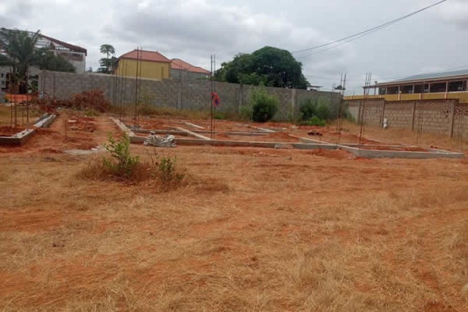 Ex-militares angolanos acusam fiscais e agentes da polícia de “vandalizarem” terrenos