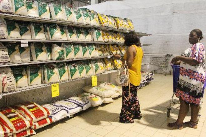 Preços desceram em 60% dos bens de consumo básico, assegura Governo