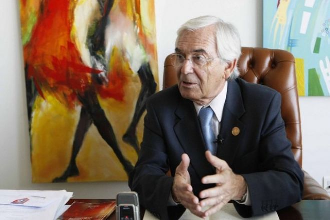 Onofre dos Santos &quot;desmente&quot; antigo secretário de Estado americano Adjunto