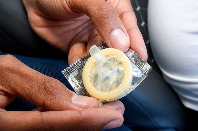 Guerra leva maior fabricante mundial de preservativos a aumentar preços em até 30%