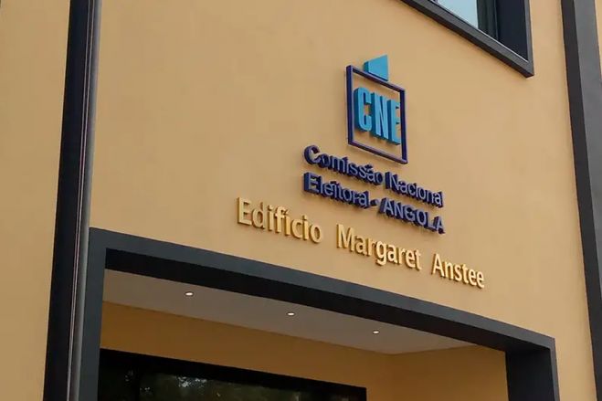 Só uma reforma estrutural da CNE pode repor o equilíbrio nas eleições angolanas — analista