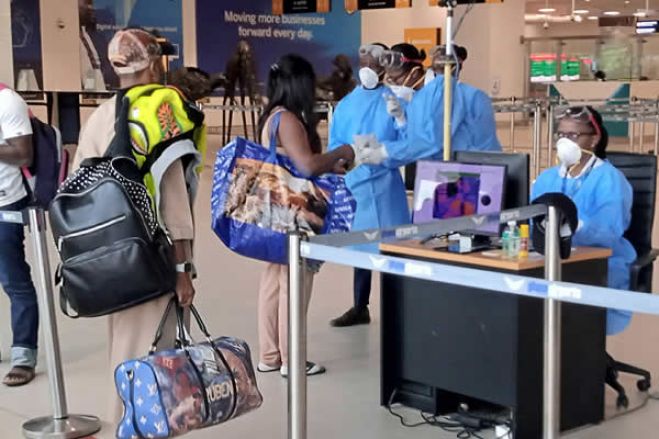 Angola mantém exigência de teste à covid-19 pré-embarque para entradas no país