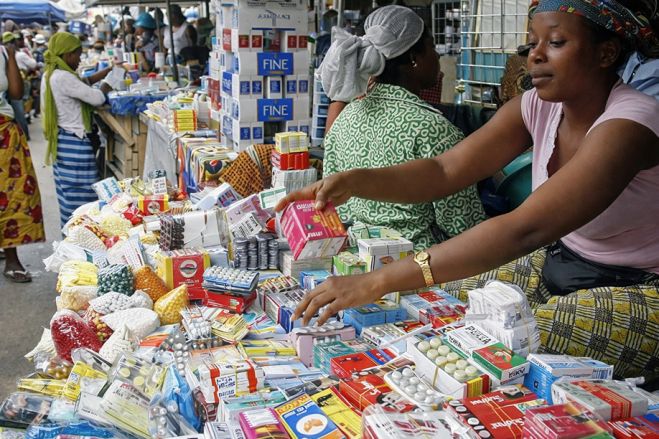 Medicamentos falsos matam milhares em Angola