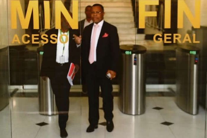 Ministérios resistem a ordem do MinFin para acabar com contas paralelas