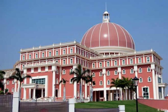 Ajustes salariais dos deputados resultam de medidas aplicadas à Função Pública, esclarece Parlamento