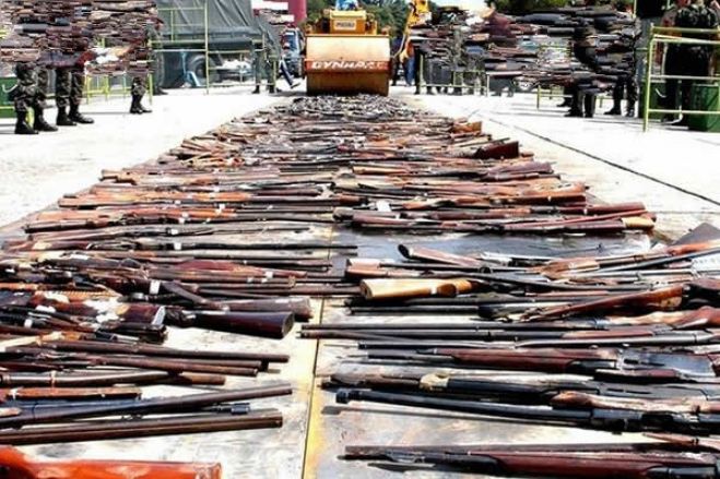 Angola recebe dos EUA 122 milhões de euros para destruição de armas