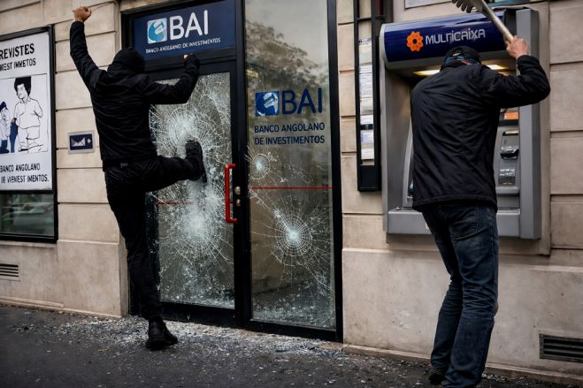 Executivo angolano submete nova lei sobre vandalismo ao parlamento com caráter de urgência