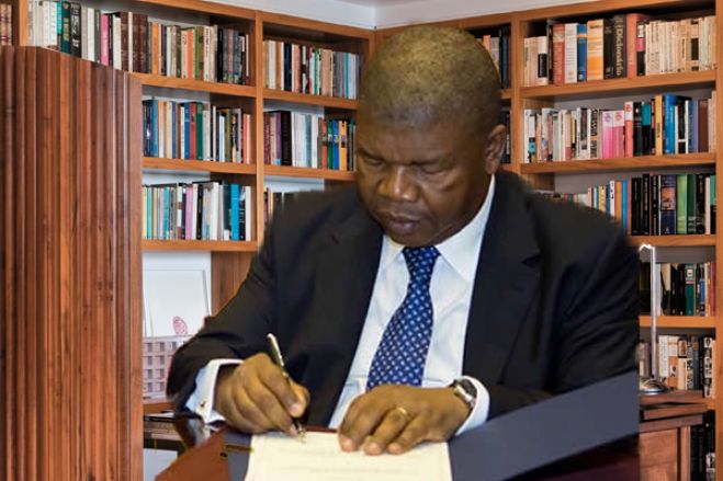 Estado angolano suspende e restringe regalias de titulares públicos
