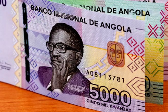 Desvalorização do kwanza faz dívida de Angola subir para 92% do PIB