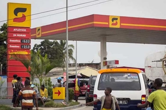 Fim de subsídio a combustíveis em Angola só com transferências para famílias vulneráveis
