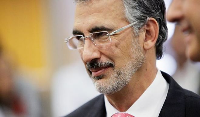 Governo angolano nomeia ex-gestor da PT para "gerir" Angola Telecom