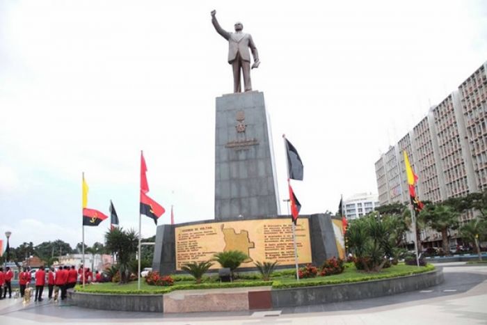 Generais angolanos na reforma ameaçam manifestação em Luanda