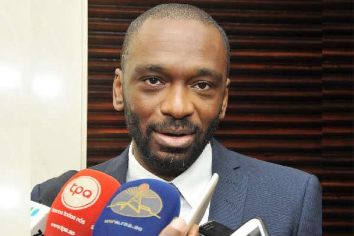 José Filomeno Santos diz estar impedido &quot;ilegalmente&quot; de sair de Angola