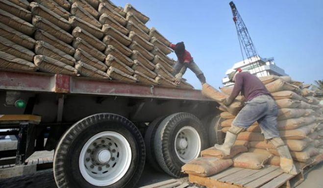 Camiões com cimento angolano bloqueados na RDCongo face à suspensão de importações