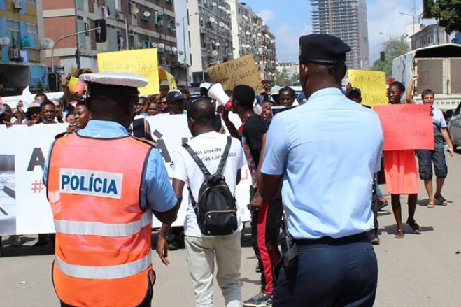 Angolanos marcham pelo acesso à justiça e exigem fim da corrupção