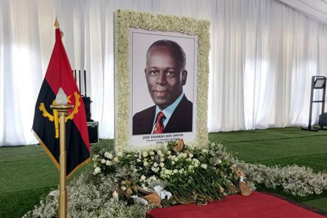 Futuro político do atual PR “depende das exéquias” mas “corpo pertence à família” – socióloga angolana