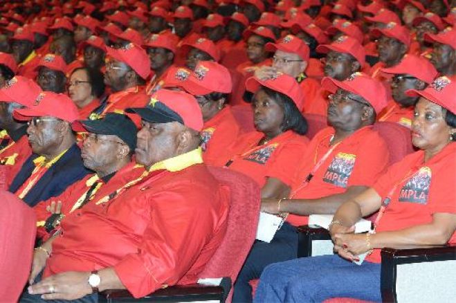 Não ao MPLA, não à ditadura, sim à democracia