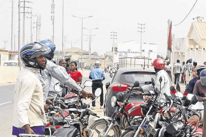 Detidos 16 mototaxistas por “tentativa de invasão” de comando policial em Luanda