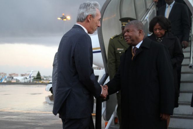 Chegada de João Lourenço a Portugal marcada por forte aparato