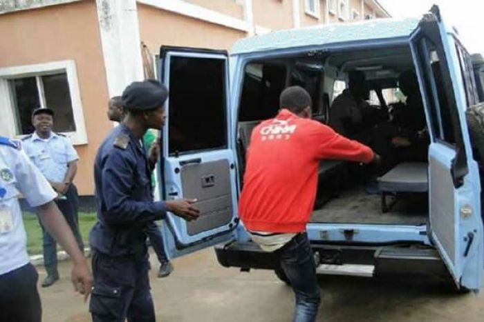 Fiscal detido por ferir com gravidade vendedora ambulante no Lubango
