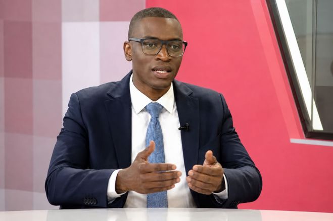 Carlos Cabaça denuncia afastamento da Rádio MFM e fala em "orientações superiores"