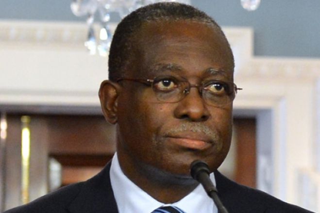 Justiça angolana aguarda por fim de imunidade para investigar Manuel Vicente - PGR