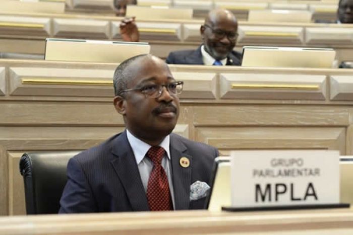 MPLA acusa oposição de inviabilizar desenvolvimento económico do país