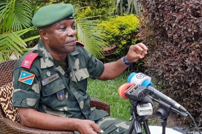 General da RDCongo proclama que se o Ruanda "quer guerra, terá guerra"