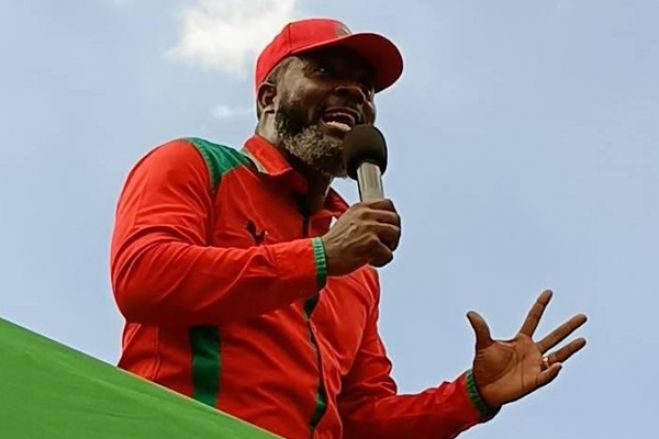 Em acto político de massas, Adriano Sapiñala diz que “país está completamente desgovernado”