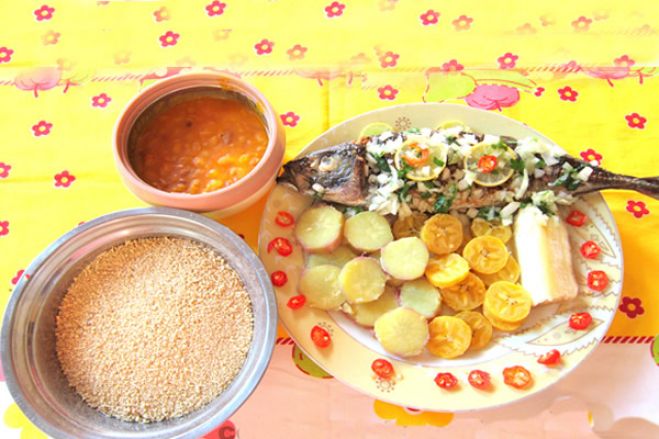 Pratos típicos de Angola - Mufete de peixe carapau