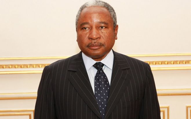 Governador do Banco Nacional de Angola deverá ser afastado do cargo