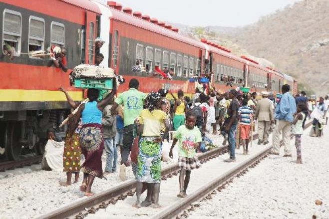 Vandalismo causa prejuízos de 3,2 milhões de dólares aos Caminhos-de-Ferro de Luanda