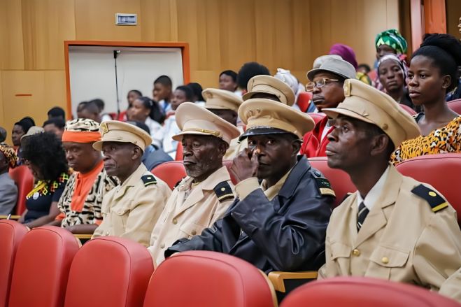 Sobas do Moxico denunciam exploração ilegal de recursos e dizem viver com “subsídios miseráveis”