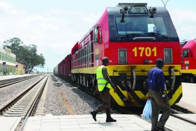 Governo angolano encara privatização dos três caminhos de ferro nacionais