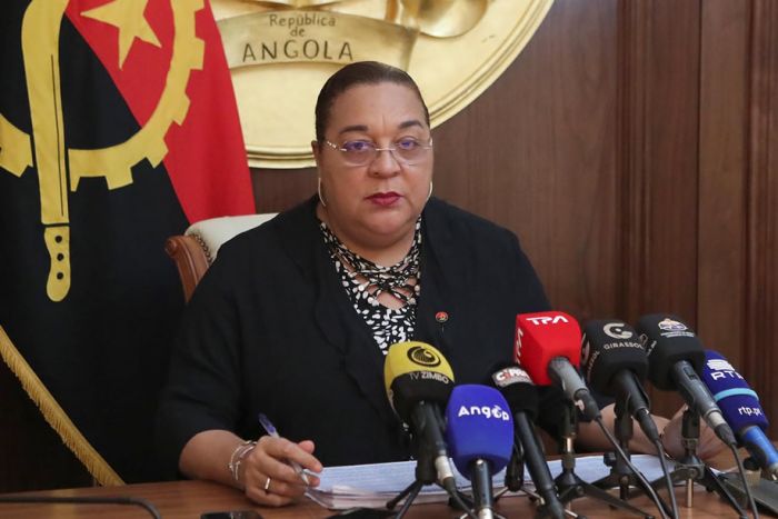 Angola está a criar instrumentos para melhorar progressão de carreiras - ministra