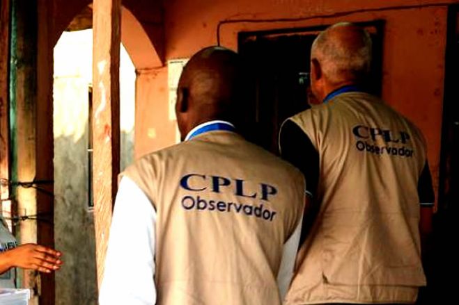 João Soares diz ao líder de observadores da CPLP para travar a fraude que MPLA quer vender à opinião pública
