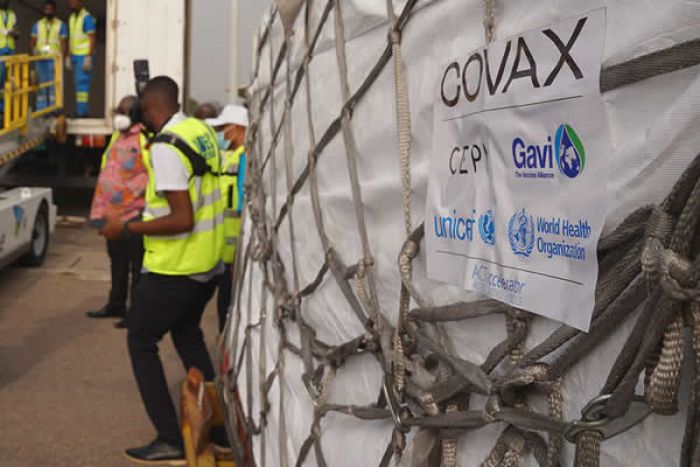 Angola recebeu hoje as primeiras doses da vacina da covid-19 do consórcio Covax Facility