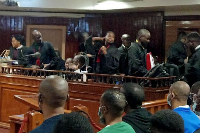 Caso AGT: Advogados dos arguidos abandonam sala de julgamento em protesto contra "graves violações da justiça"