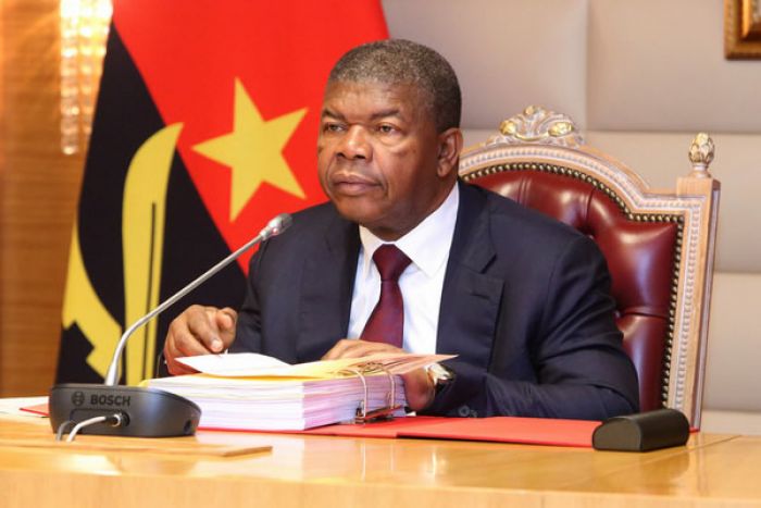 Angola precisa de quase 10 mil milhões de dólares este ano