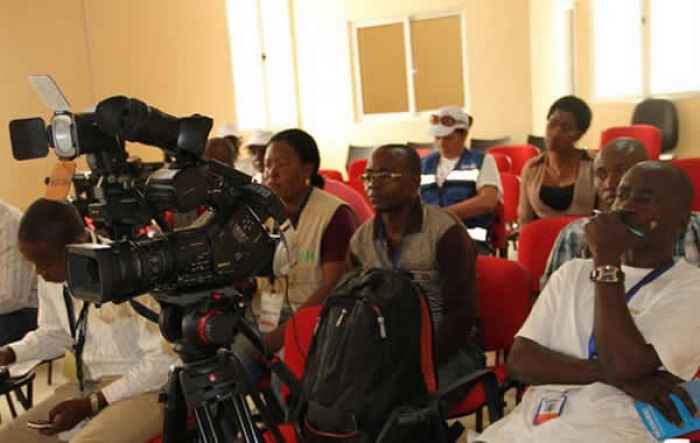 Jornalistas angolanos discutem código de ética ansiando pela carteira profissional