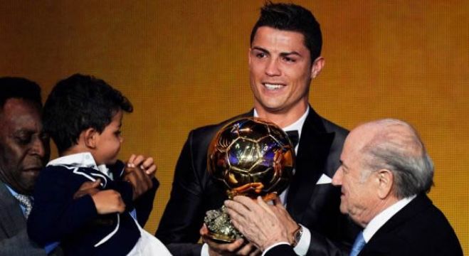 Cristiano Ronaldo eleito o melhor do Mundo